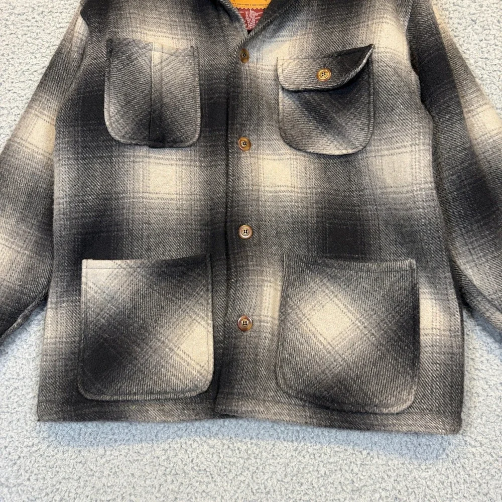 Urban Equipment Chore Coat Mens Small Gray Ombre Plaid Wool Blend Quilted Jacket